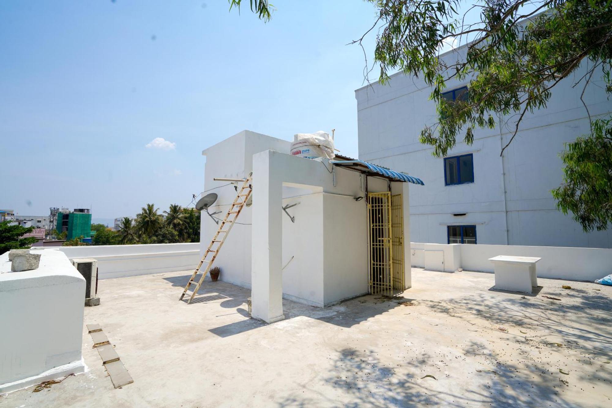 Golden Villa - Duplex House With Private Theater - Near To Alipiri And Bhudevi Ttd Ticket Counter And Kapilateertham Tirupati Esterno foto