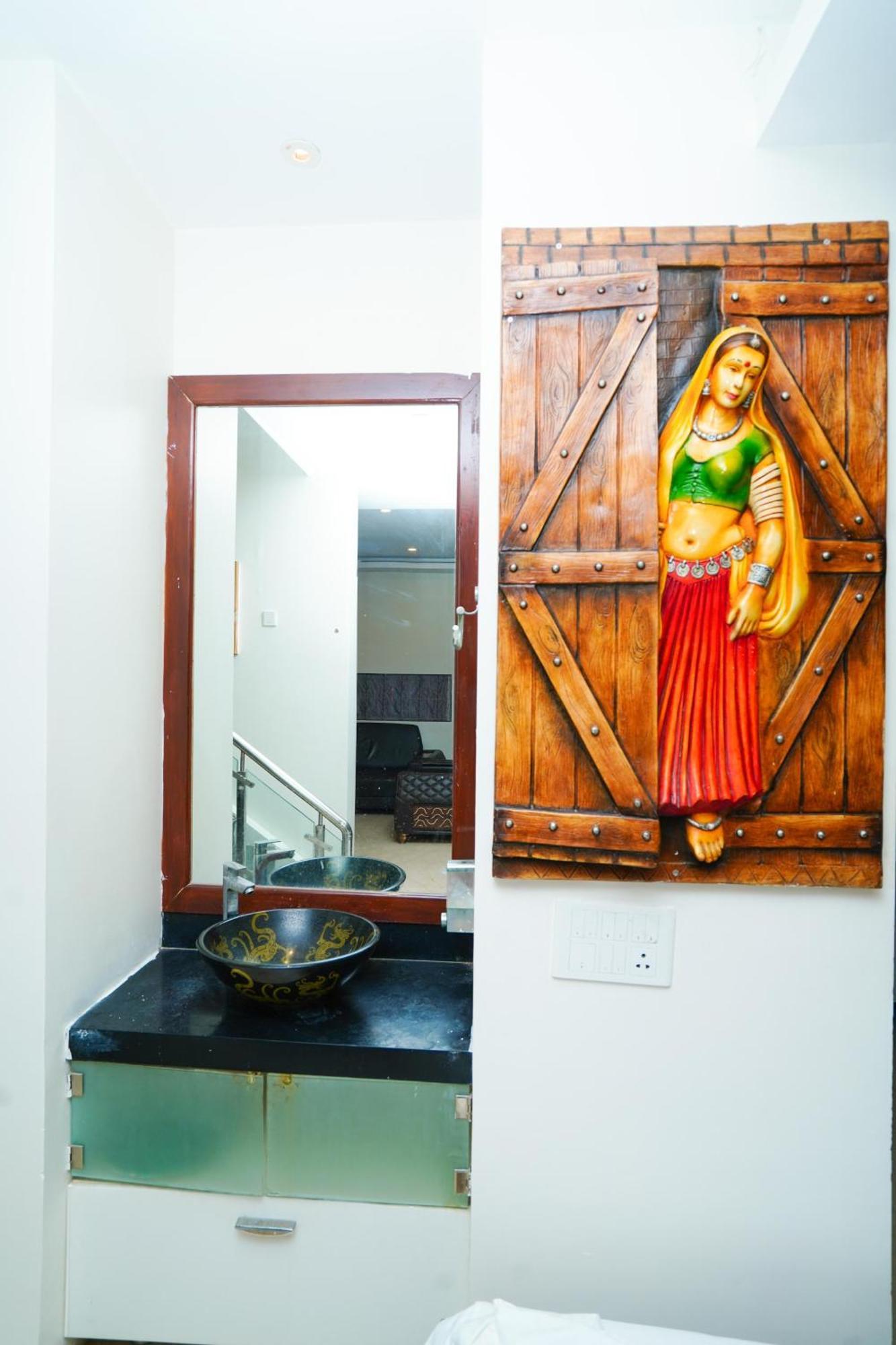 Golden Villa - Duplex House With Private Theater - Near To Alipiri And Bhudevi Ttd Ticket Counter And Kapilateertham Tirupati Esterno foto