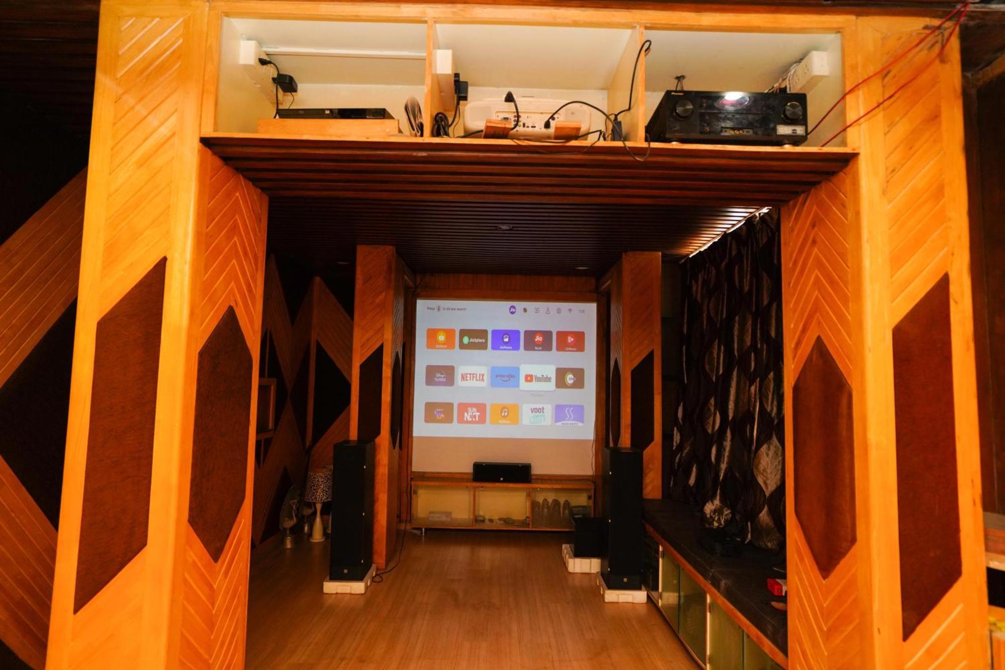 Golden Villa - Duplex House With Private Theater - Near To Alipiri And Bhudevi Ttd Ticket Counter And Kapilateertham Tirupati Esterno foto